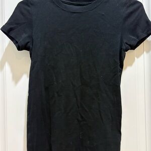 GAP Black Short Sleeve Tee